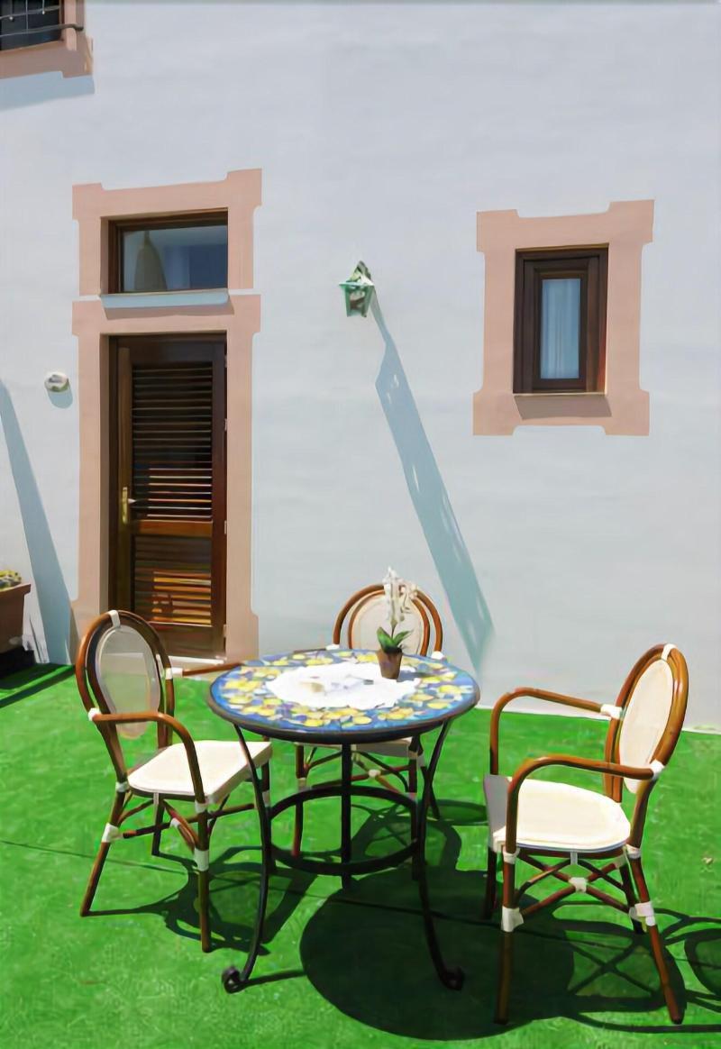 Degli Dei Bed & Breakfast